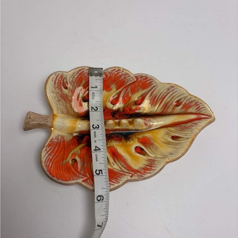 Vintage 1962 MCM Treasure Craft Leaf Shaped Ashtray in Orange, Yellow and Brown - Picture 9 of 10